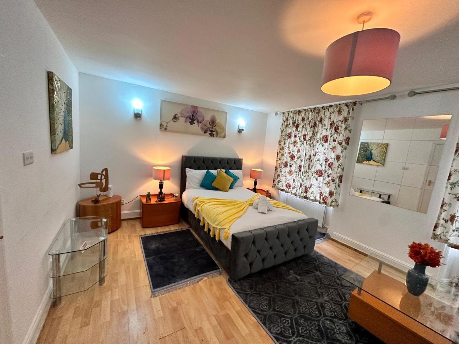Bright Studio In Central